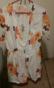 Short 1 piece flower print